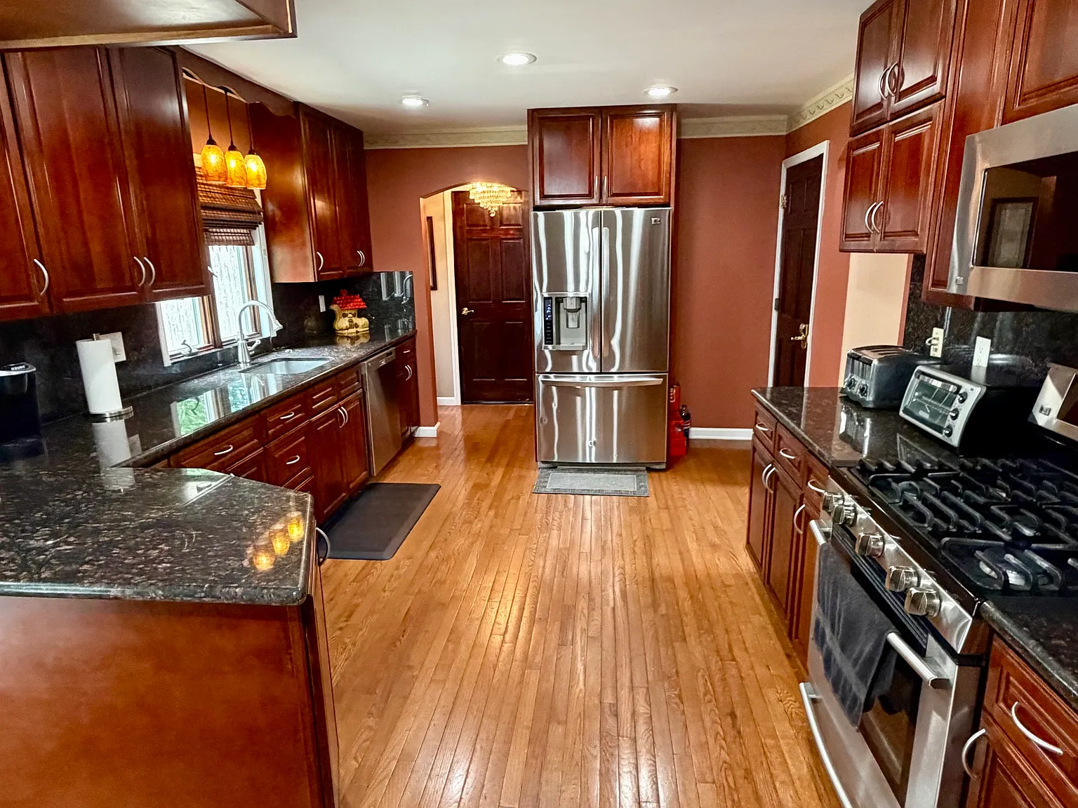 3 bed, 2000 sqft, $4,500 — Photo 4