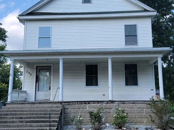 208 W Spruce St, Shelbina, MO 63468