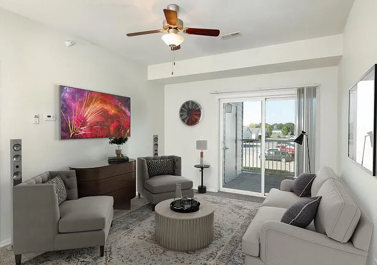 Regency Apartment Homes — Photo 2