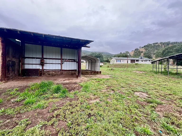 28562 Burrough Valley Rd — Photo 34