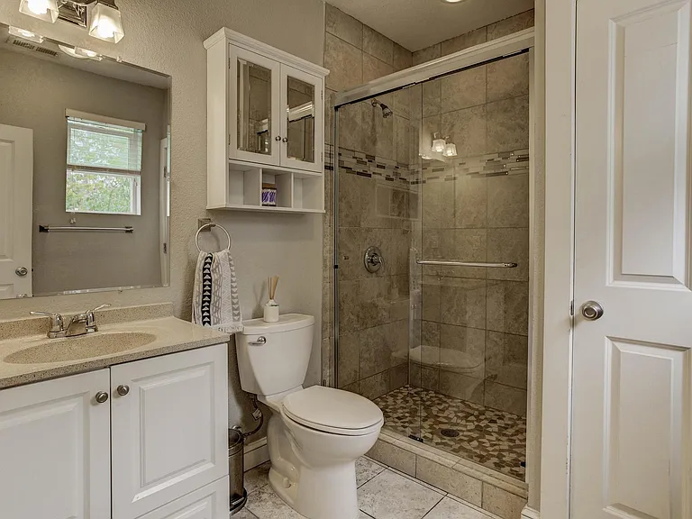 3777 N Franklin St — Photo 12