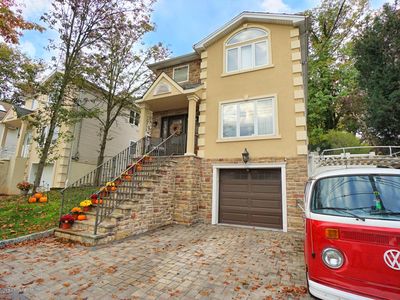 11 Oceanview Pl, Staten Island, NY, 10308