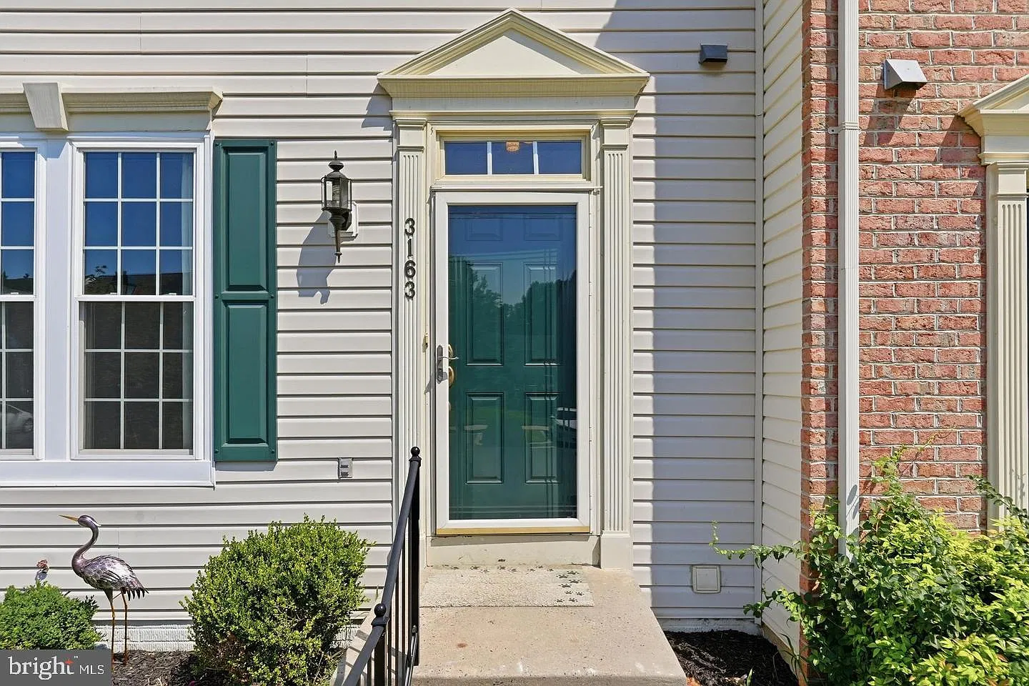 3 bed, 4.0 bath, 2359 sqft, $2,500 — Photo 4