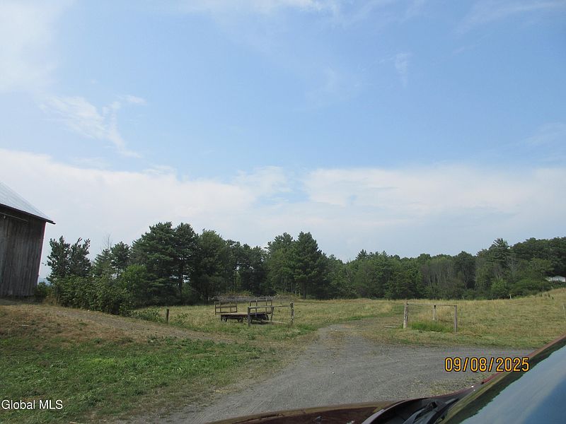 3rd image of 30 Rylie Way