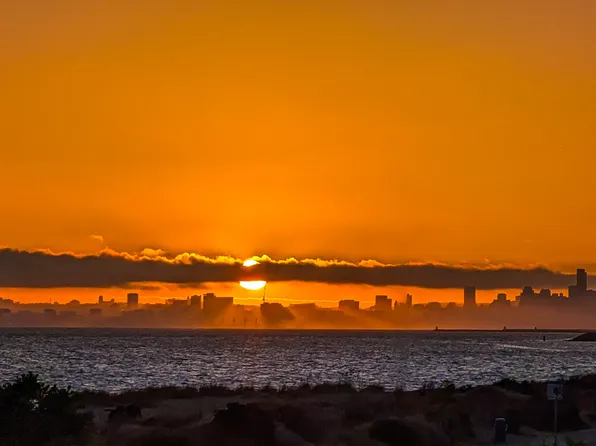 301 Coral Reef Rd, Alameda, CA 94501