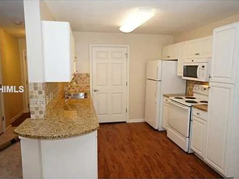 4924 Bluffton Pkwy — Photo 5