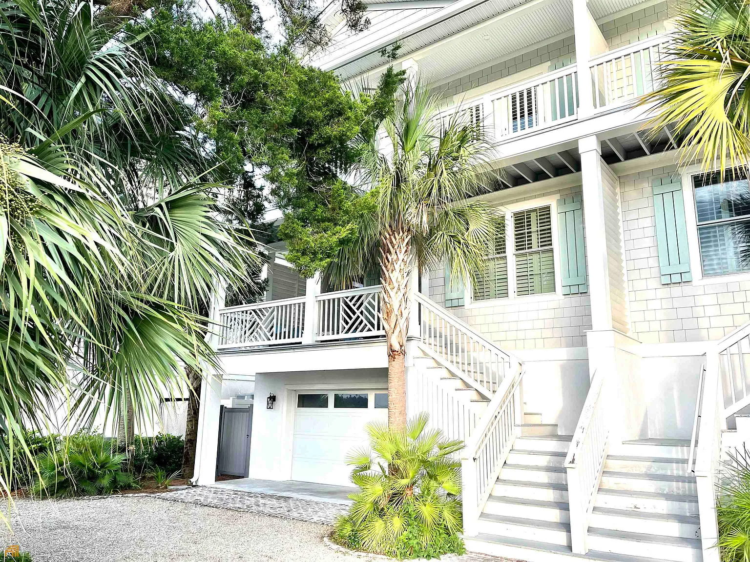 4 bed, 4.0 bath, 2500 sqft, $7,950 — Photo 2