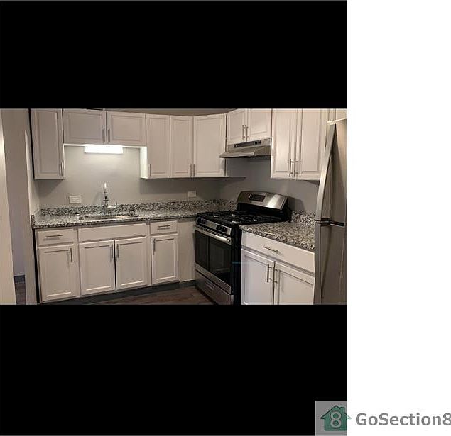 2nd image of 6531 S Lowe Ave