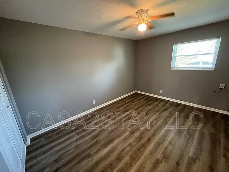 2219 Rockford Ln #4 — Photo 5