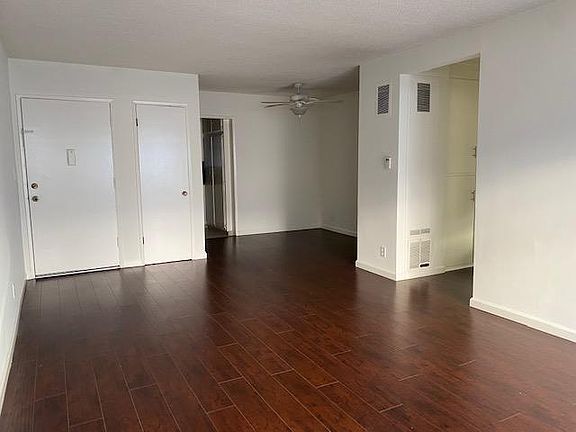 2nd image of 1335 N Detroit St #206
