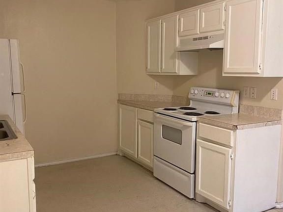 2nd image of 303 Gastel Cir #9