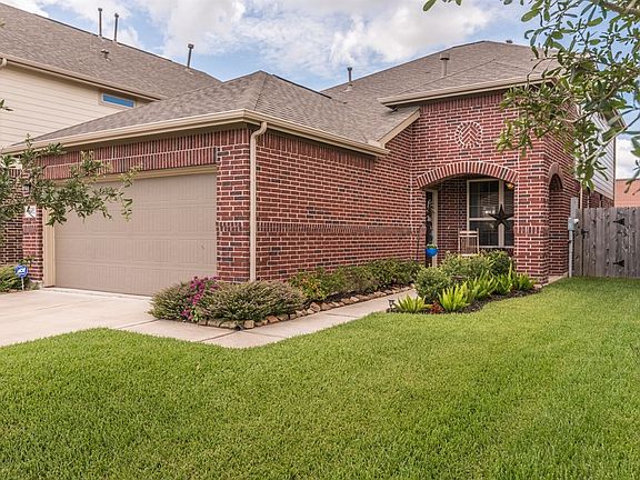 2nd image of 6872 Dogwood Cliff Ln