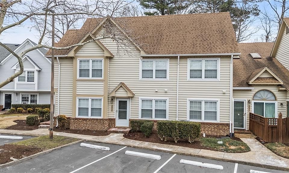 1st image of 305 Wimbledon Chase APT E