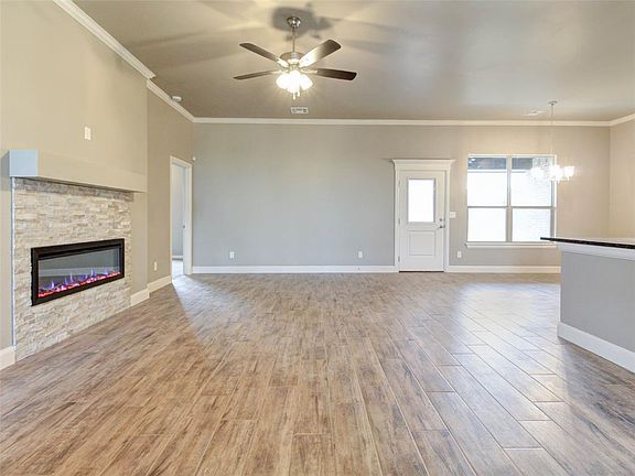 4th image of 8681 Oak Tree Cir