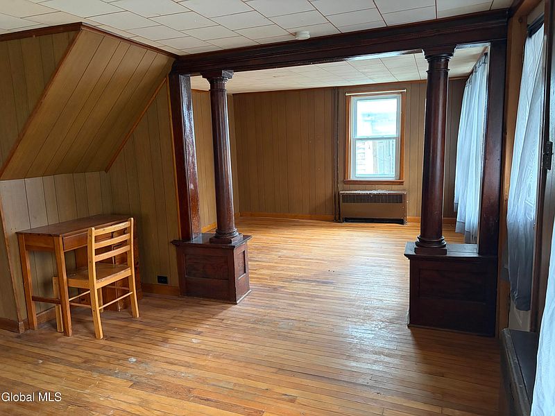 4th image of 11 Gilmore Street