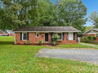 933 Clanton Rd, Charlotte, NC 28217