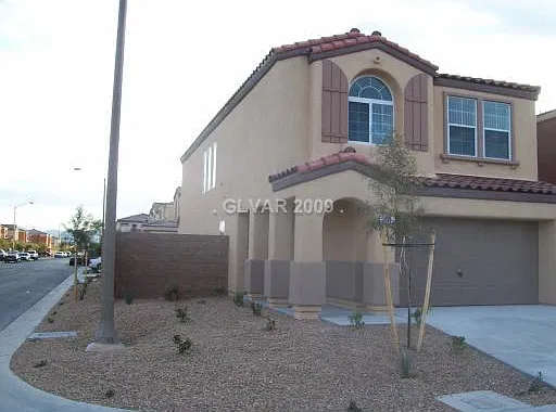 (Include Some Utilities) 4 Bedroom 3 Bath On Corner Lot In Mountains Edge — Photo 2