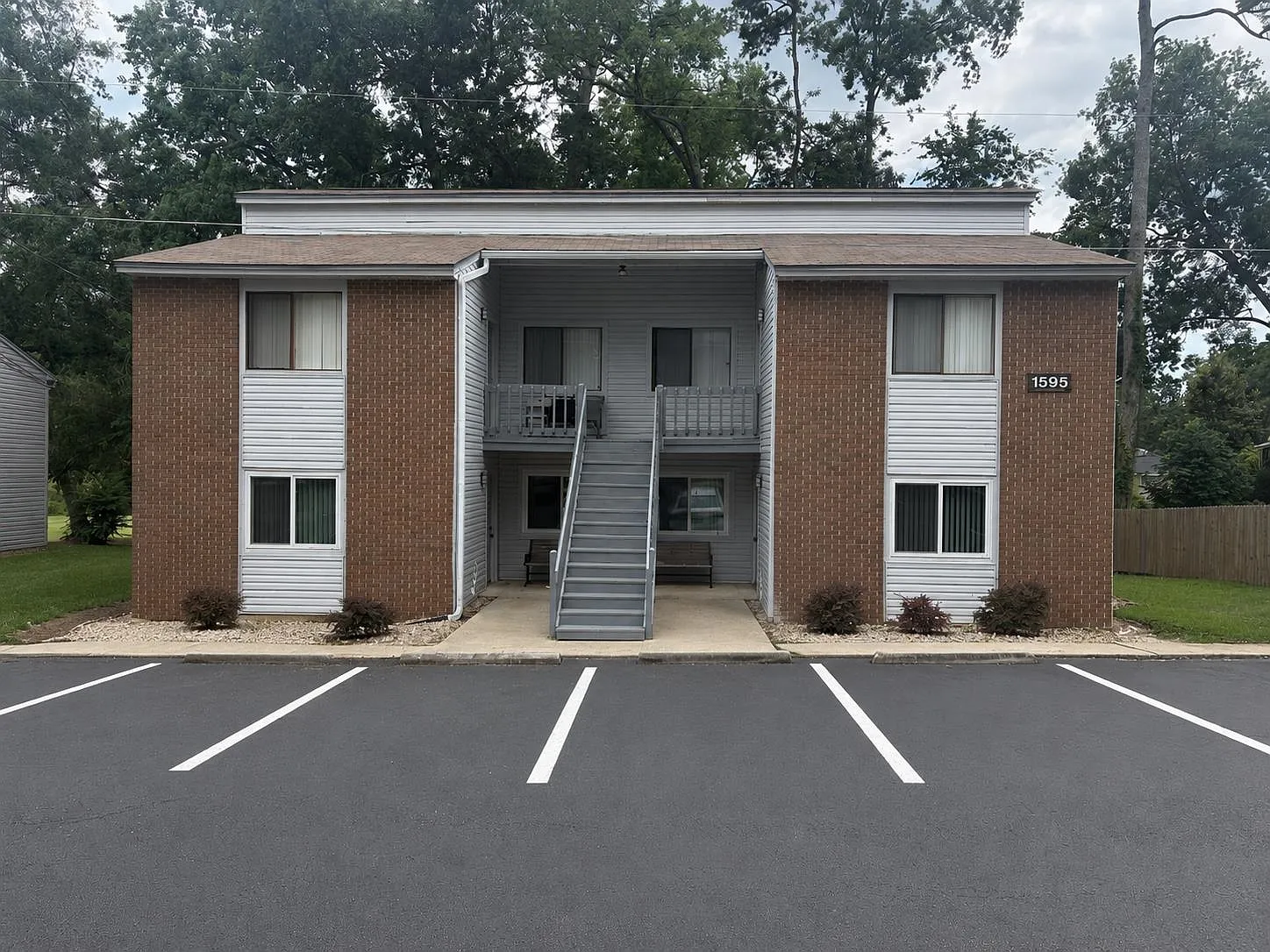 2 bed, 896 sqft, $1,200 — Photo 1