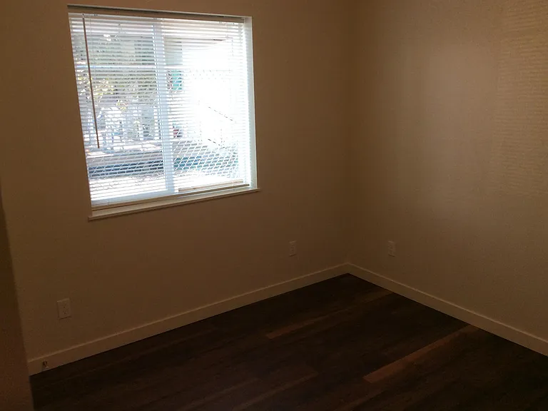 909 W 4th Ave #104 — Photo 12