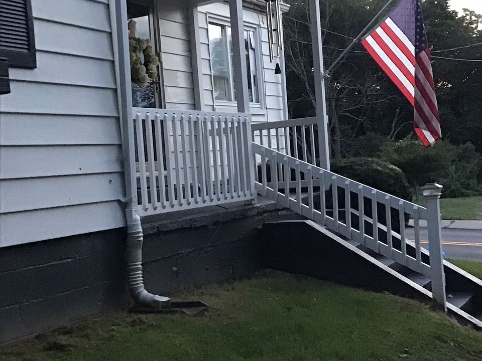 Side porch