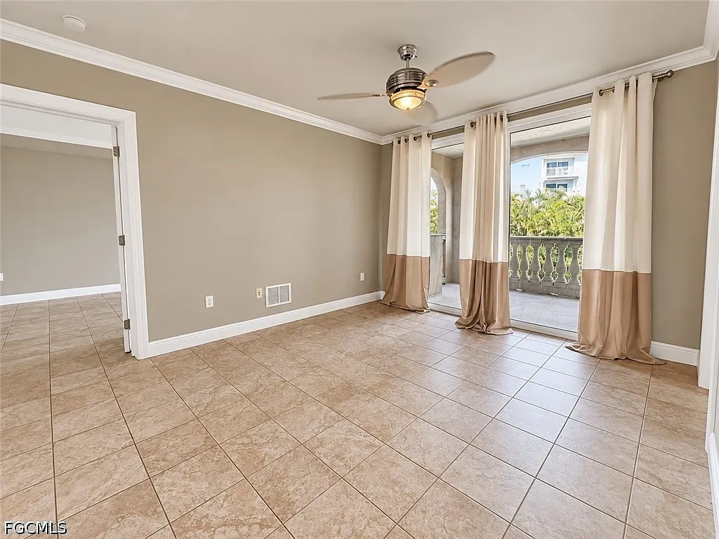 2 bed, 2.5 bath, 1003 sqft, $1,795 — Photo 4