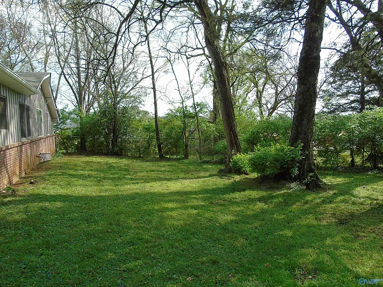 2504 Maysville Cir NE — Photo 27