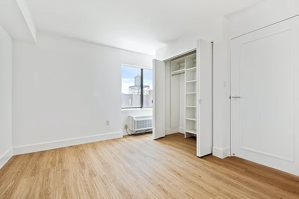 Rented by Greystar | media 5