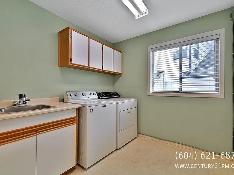 32186 Elkford Dr #UPPER — Photo 16