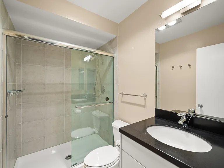 370 Rosecrans St #203 — Photo 21