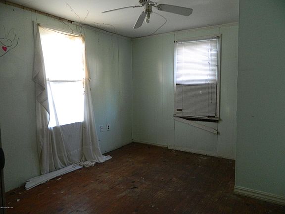 3rd image of 2276 Washington Ave