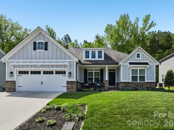 2668 Poplar Cove Dr, Concord, NC 28027