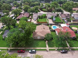 518 Colonial Dr, Garland, TX 75043