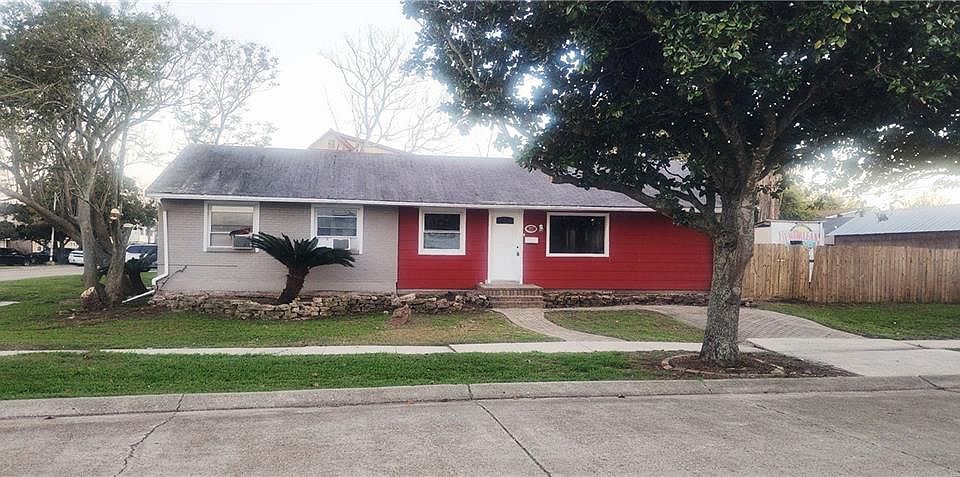 1st image of 507 E Oglethorpe Pl