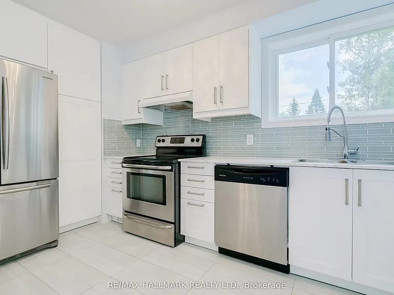 38 Osborne Ave — Photo 5