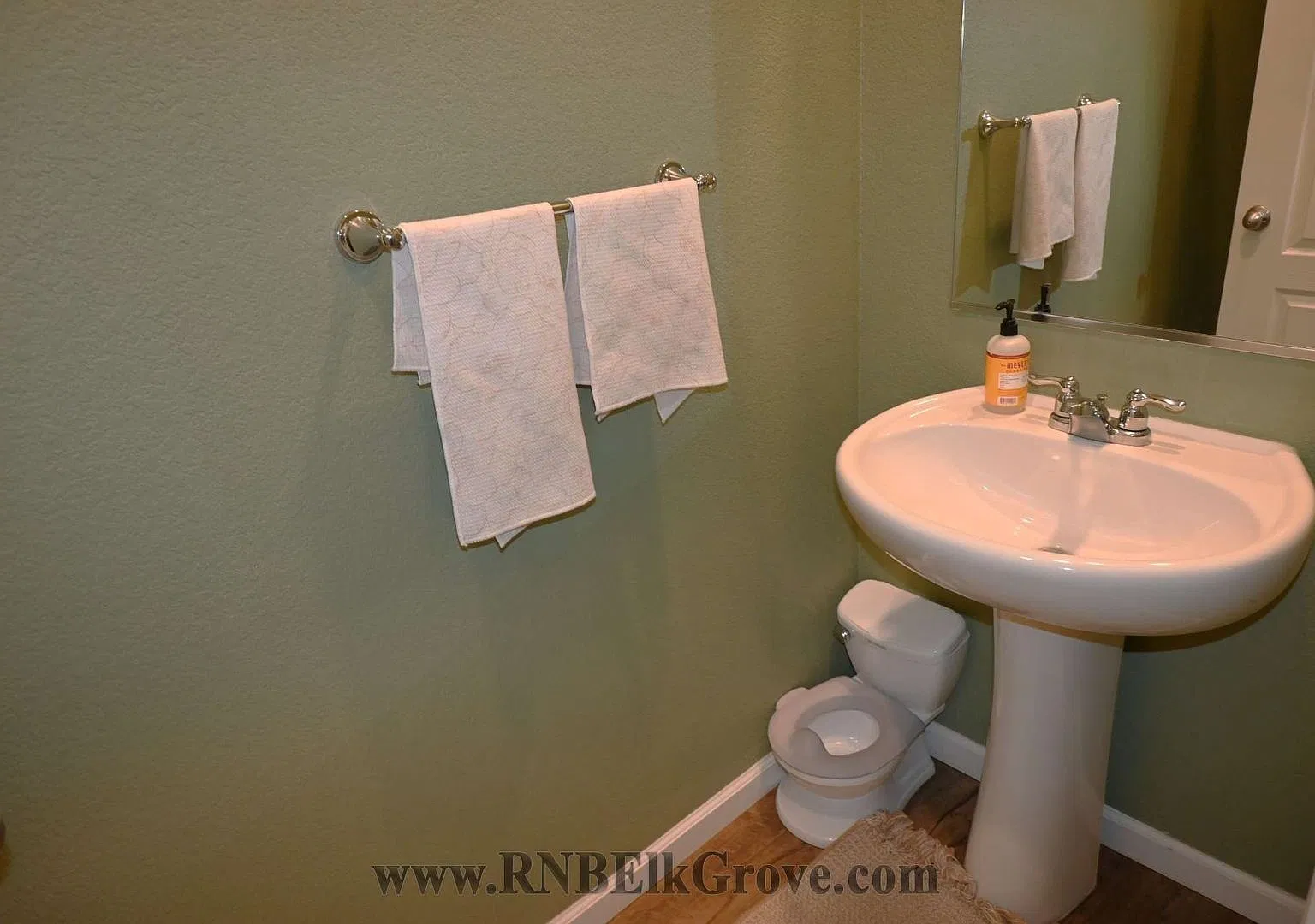 3 Bed, 2.5 Bath - Resident Benefit Package Property — Photo 4