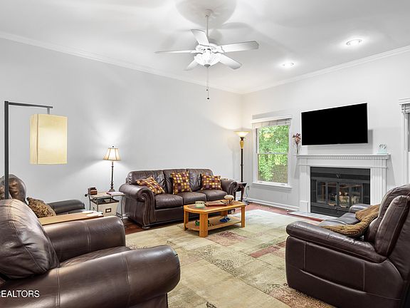 2nd image of 113 Blue Ridge Ct