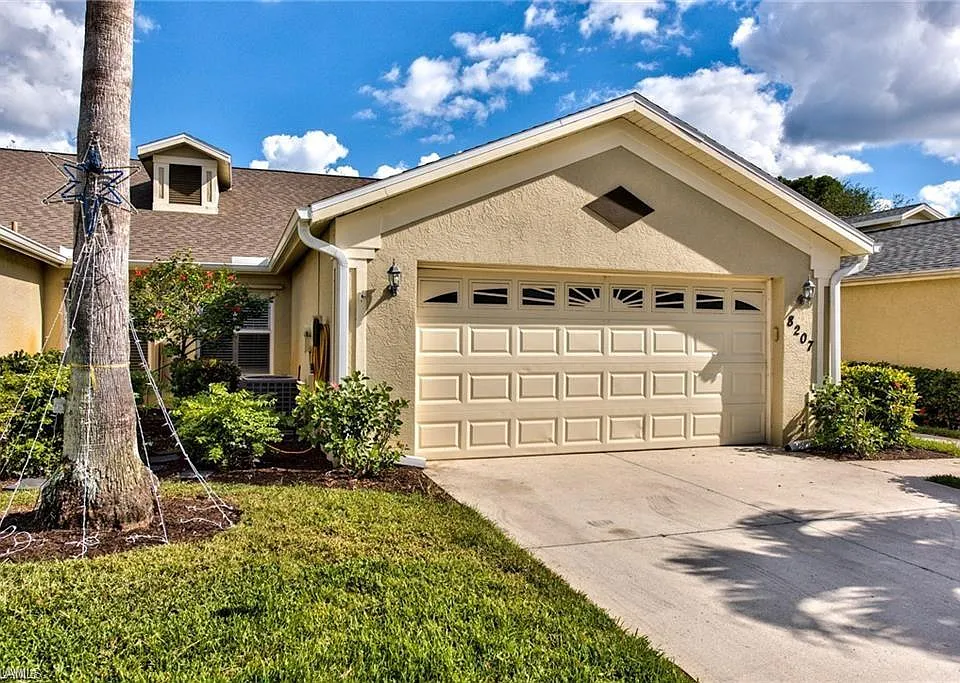 8207 Ibis Cove Cir #Y