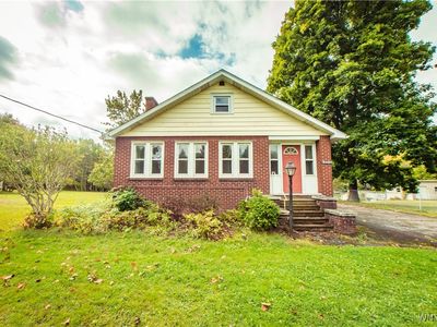 5547 Seneca St, Buffalo, NY, 14224