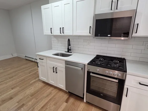 152 Salem St APT 3, Boston, MA 02113