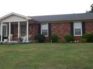 122 Meadow Ln, Bardstown, KY 40004