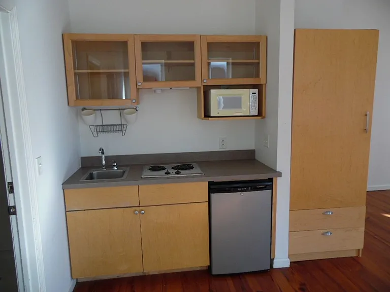 614 Madison St — Photo 9