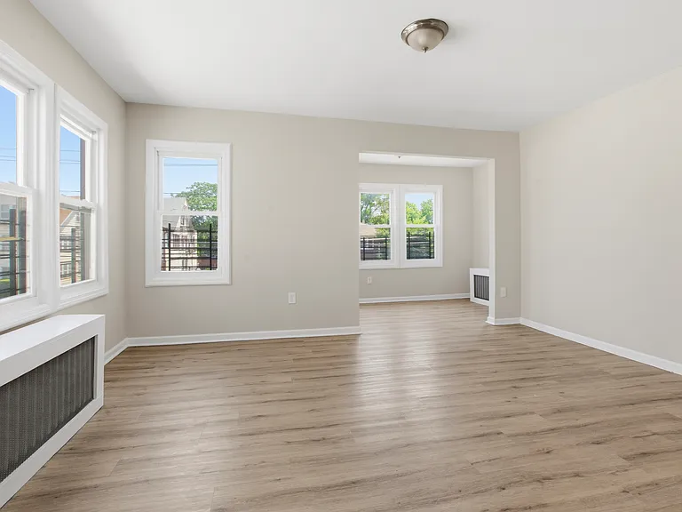 323-325 Myrtle Ave #2 — Photo 7