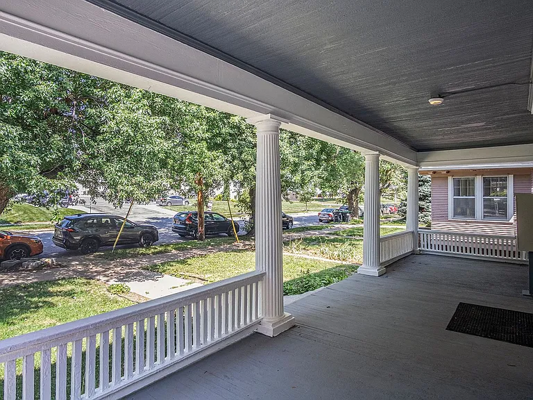 219 S 38th Ave — Photo 12