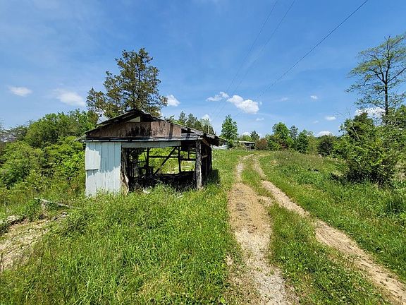 2nd image of 830 Charlie Dalton Ln