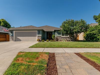 966 Newcastle St, Medford, OR, 97501