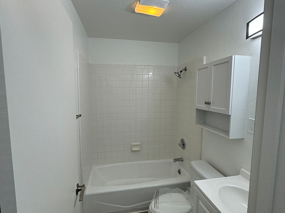 2nd image of 101 Oak Ave #2B