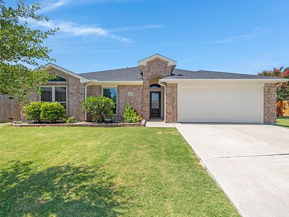 2nd image of 2054 Lake Pointe Dr