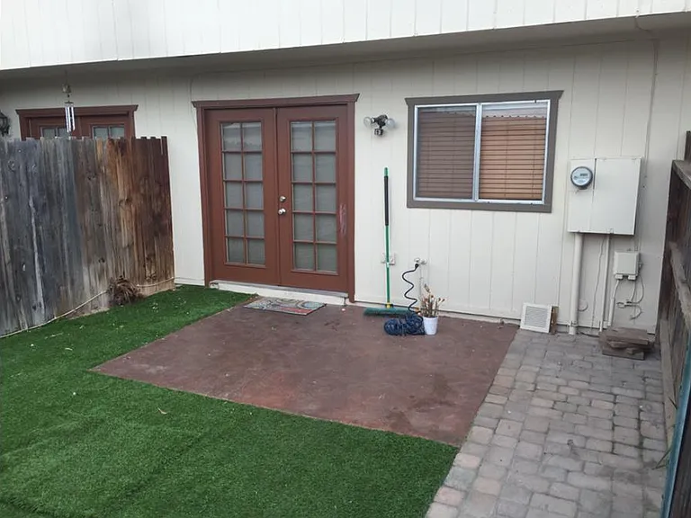909 E Lodge Dr — Photo 13
