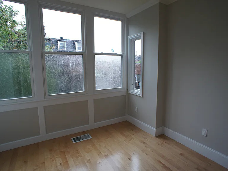 216 W Springfield St #3 — Photo 13