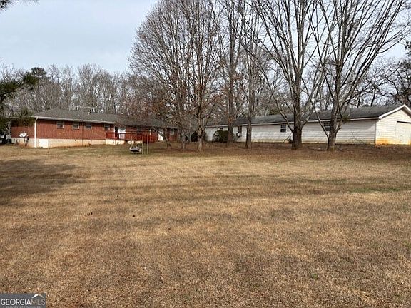 5th image of 2215 Oak Hill Rd